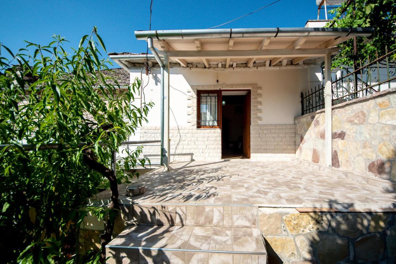 Guest House Garden Гирокастра Экстерьер фото