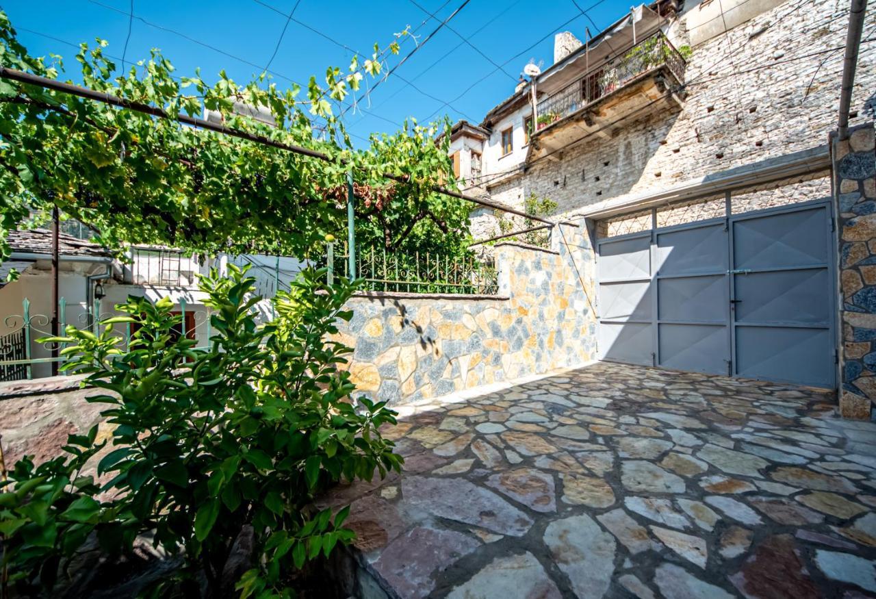 Guest House Garden Гирокастра Экстерьер фото